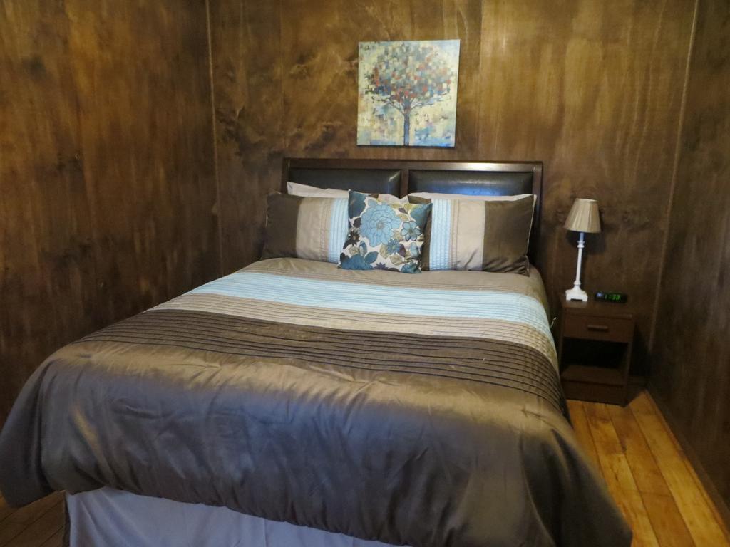 Orchard View Bed And Breakfast Moose Jaw Bagian luar foto