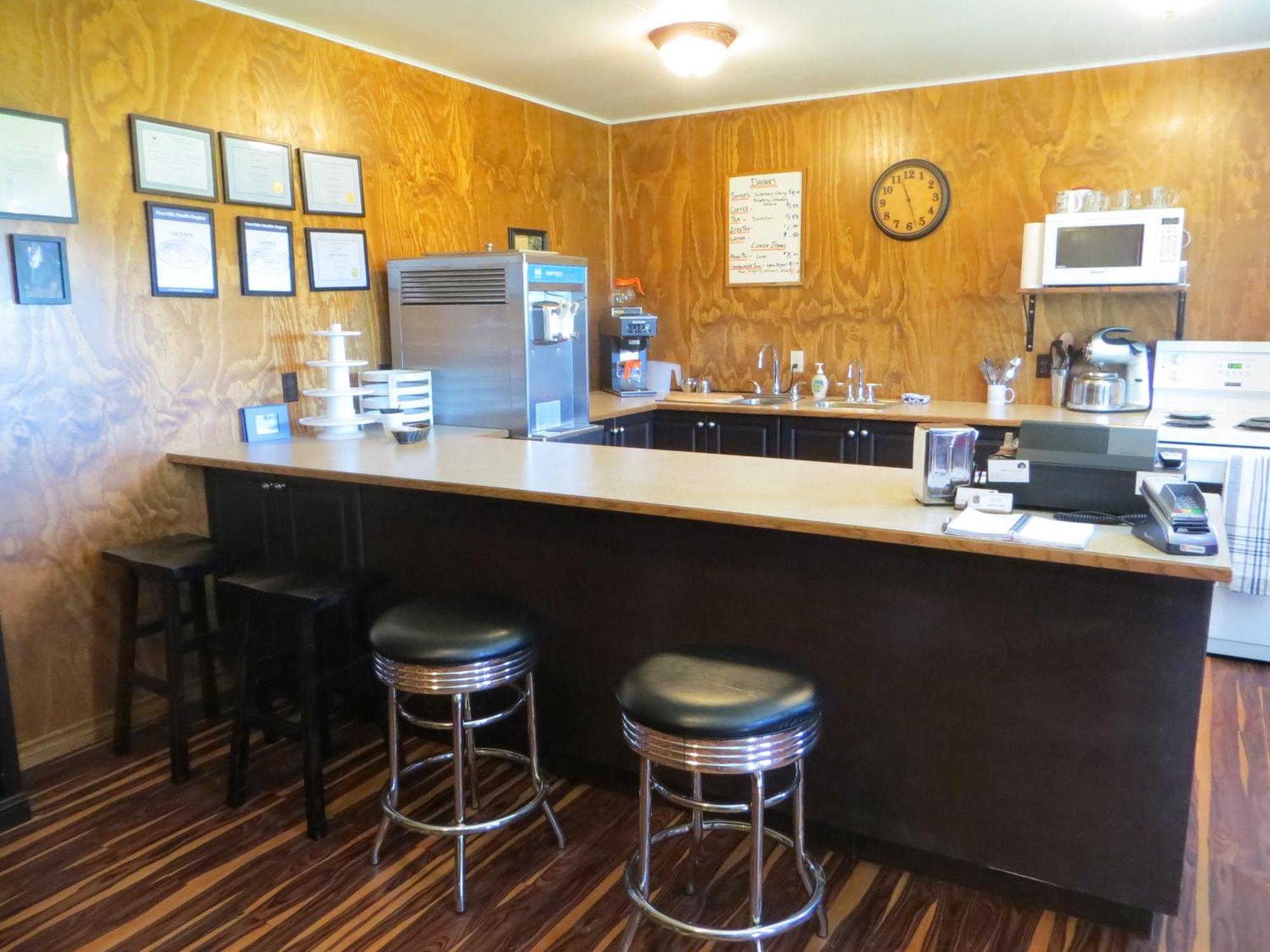 Orchard View Bed And Breakfast Moose Jaw Bagian luar foto